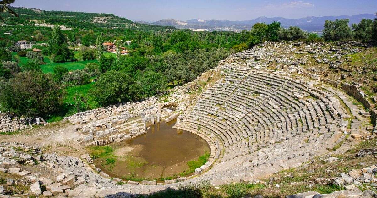 Breakthrough as huge Roman sewer big enough to walk in unearthed in ancient city