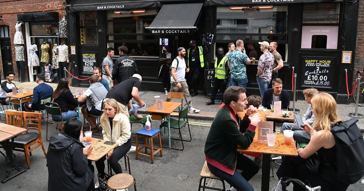 Confusion over 'working lunch' lockdown loophole as top Tory says it is allowed