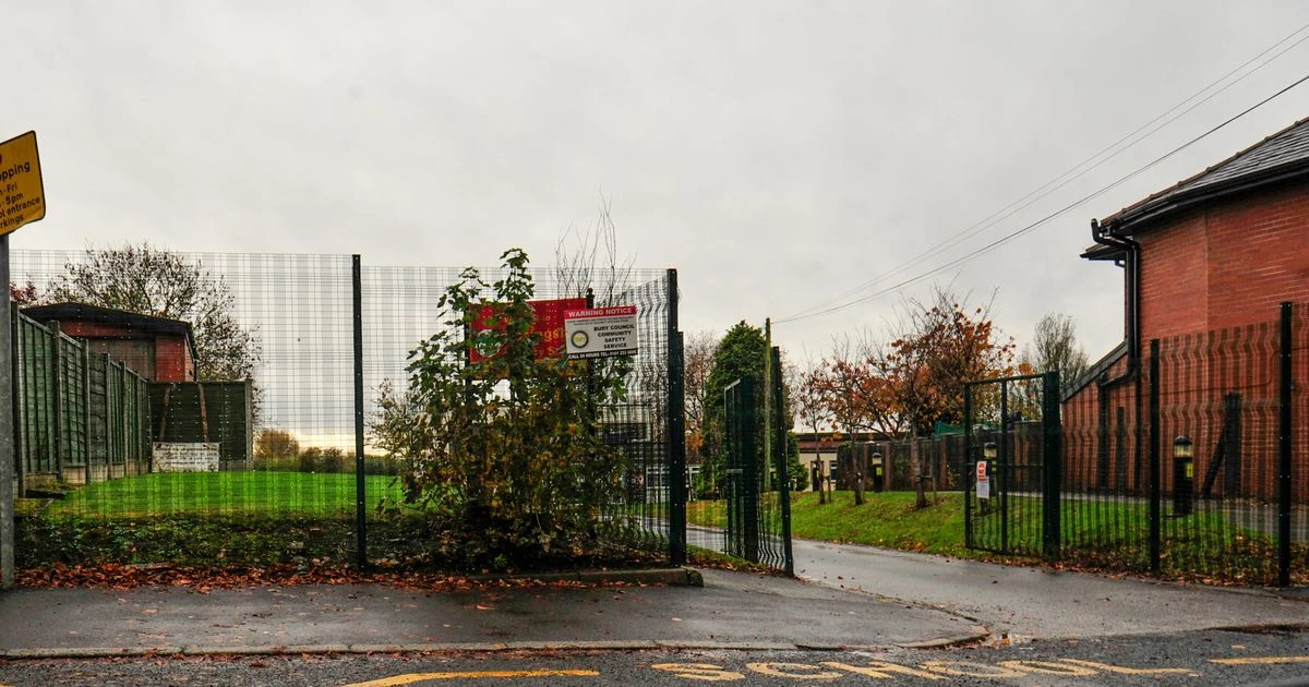 Frustrated headteacher warns she'll call police on parents who break coronavirus rules