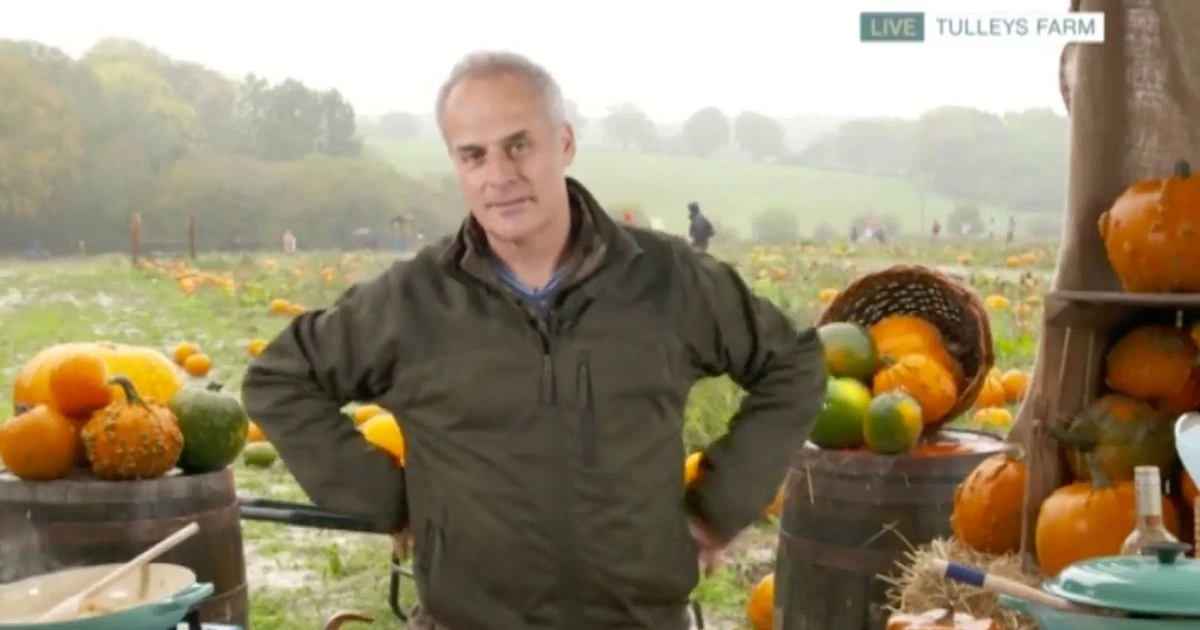 This Morning's Phil Vickery pretends to storm off set after 'row' with Eamonn Holmes