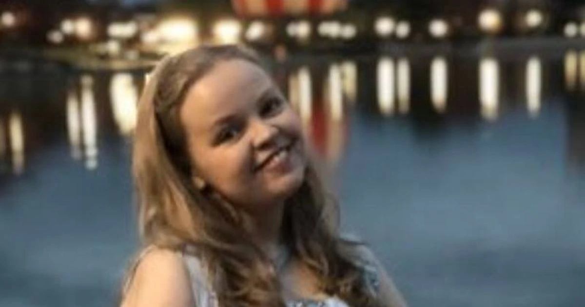 Woman, 25, who contracted rare brain stem tumour died just before marrying fiancé