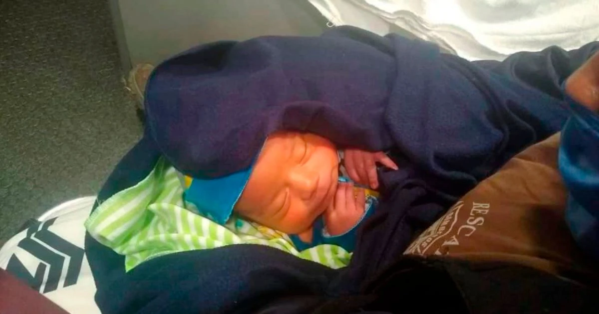 Newborn baby abandoned in pizza box with note begging for forgiveness