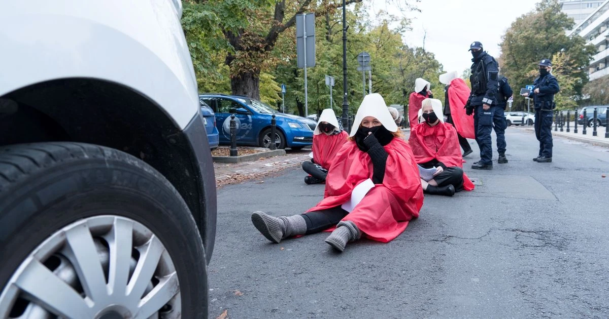 Outrage as women protesting against Polish abortion law pepper sprayed by police