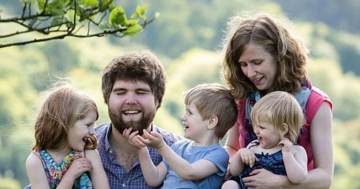 Couple in crash that killed wife and three kids had just celebrated 11 year anniversary