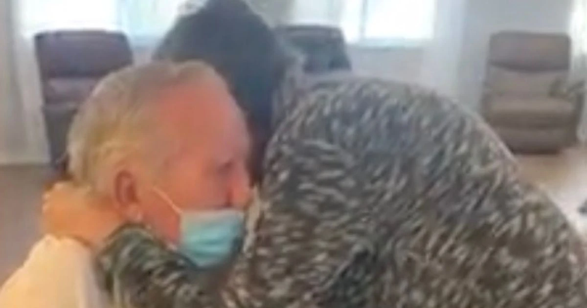 Emotional moment couple married for 60 years reunite after 215 days due to coronavirus