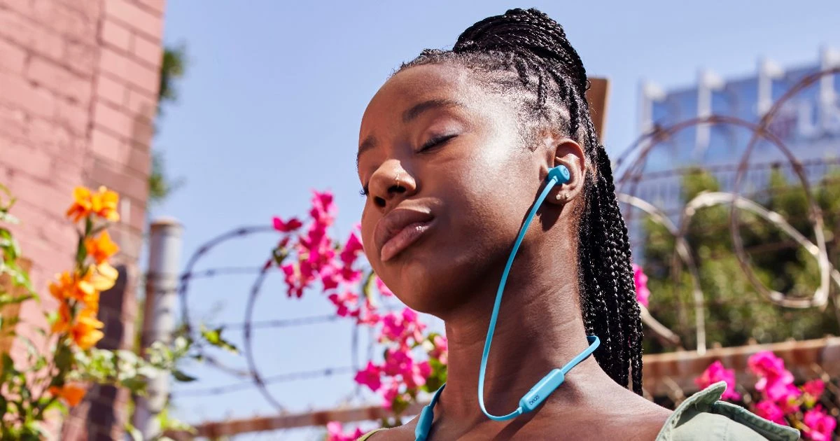 Apple unveils Beats Flex wireless headphones for bargain price of just £49.99