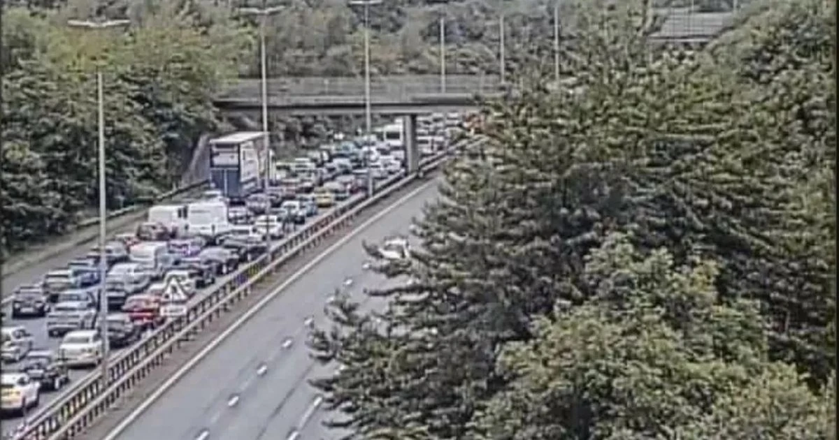 M60 traffic LIVE: Oasis warning after huge crash closes motorway sparking major delays