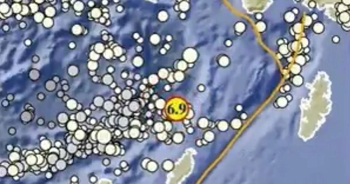 LiveIndonesia earthquake LIVE: Huge 6.9 magnitude tremor hits off coast