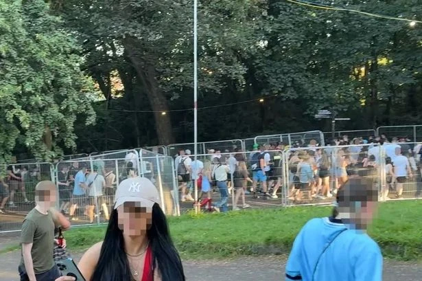 Oasis fans without tickets storm Heaton Park fences as band hits stage