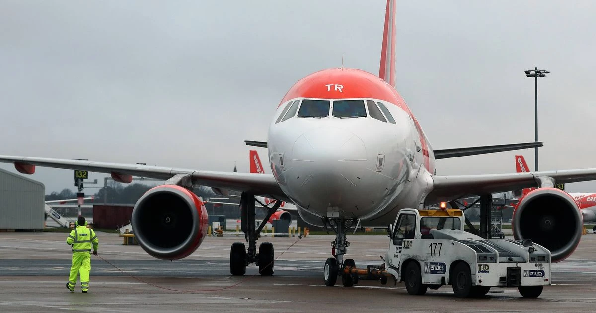 EasyJet flight attendants to walk out across Spain on key summer dates