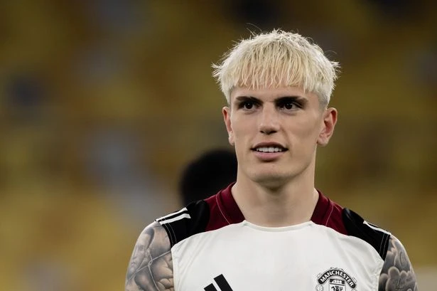 Aston Villa 'exploring' transfer for wantaway Man United player