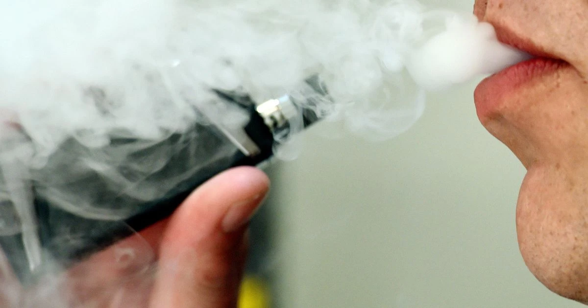 Asthmatic teacher's petition to ban 'selfish' vaping gets 35,000 supporters in just hoursVaping