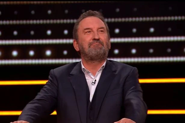 ITV The 1% Club's Lee Mack tested for health condition after 'hearing 9 voices in his head'