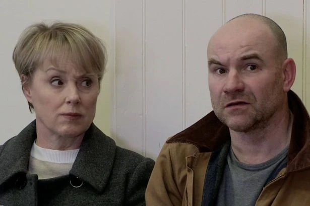 Coronation Street legend in painful injury on holiday as soap forced to make huge change