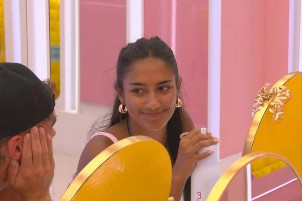 Former Love Island bombshell defends star amid 'mean girl edit' backlash
