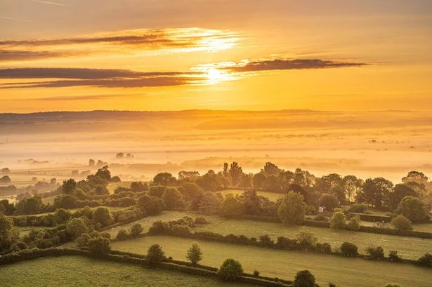 UK weather: Temperatures to swing from sweltering 27C to lows of 5C in June heatwave
