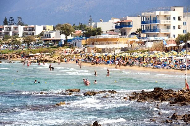 Tsunami warning on popular Greek islands as tourists told to 'move away from coast immediately'