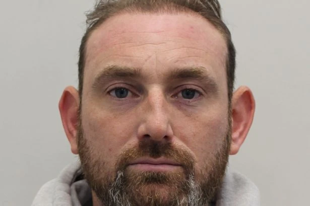 Drug gang behind bars after dramatic cop chase on popular Cornwall beach