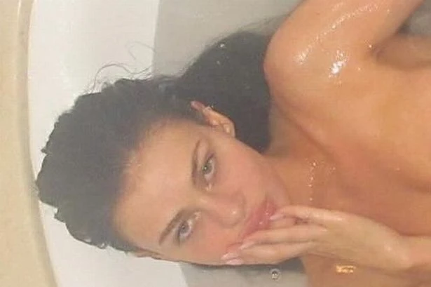 Nicola Peltz poses fully naked in 'unnecessary' bath tub pic taken by Brooklyn Beckham
