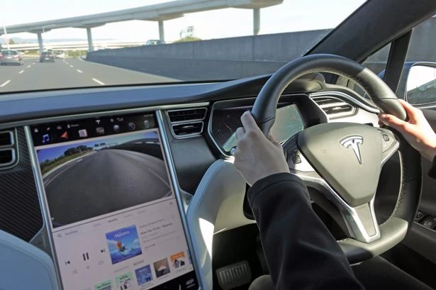 Man who put Tesla on autopilot to have 25-mile nap snoozed through police chase
