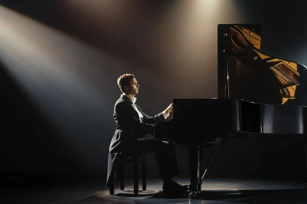 People are only just realising this infamous deaf musician could 'hear' using his mouth