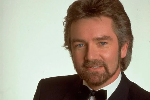 Noel Edmonds signs up to new telly show to prove he's not dead yet