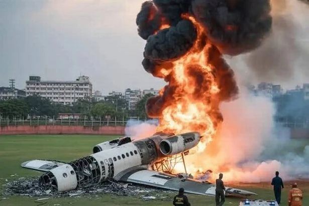 25 children among dead in horror plane crash as scorched bodies pulled from building