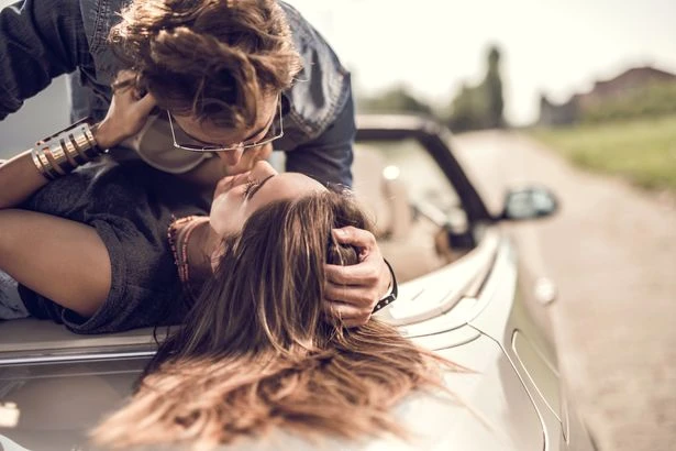Woman spices love life with 'forbidden sex' in outdoor areas with married lover