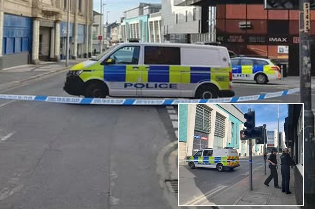 Major Blackpool incident as police tell people to 'stay away' after 'man on roof'
