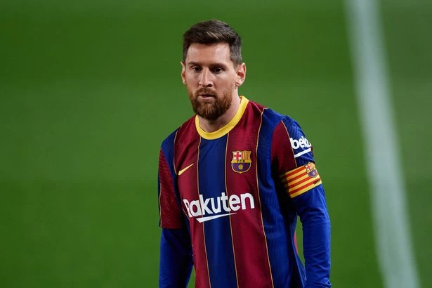 Lionel Messi into final week of Barcelona contract as questions over his future continue