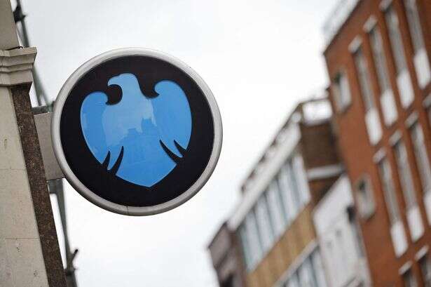 'Angry' crowd gathers at Barclays branch as major IT banking glitch continues