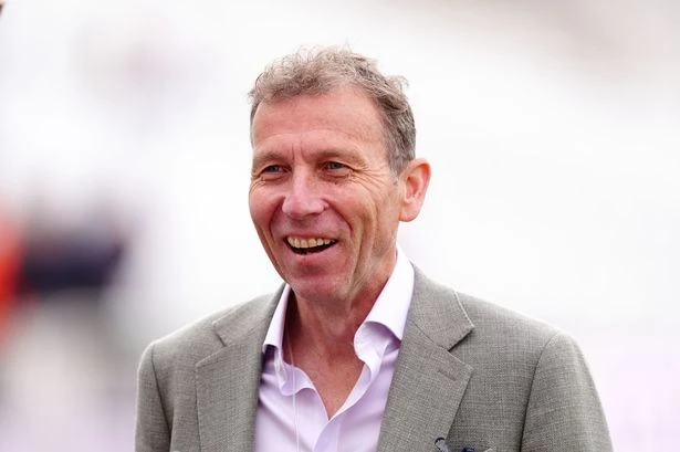 Michael Atherton has no sense of smell and torments fellow cricket pundits by farting