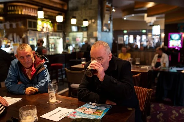 Money-saving expert gives tips to get a cheap night out in the pub with pints for £3