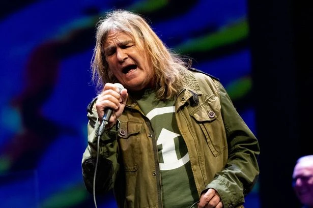 The Alarm frontman Mike Peters dies after long battle as tributes pour in for 'icon'