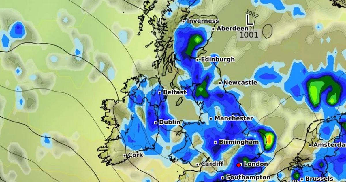 Met Office issues major thunderstorm weather warning as power cuts 'likely'