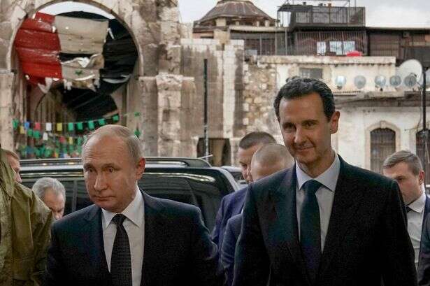 'Assad fleeing Damascus to escape rebels will be heavy hammer blow for Putin and Russia'