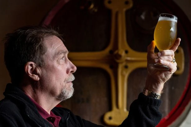 Truth behind secret to frothy heads on pints finally exposed by beer boffins