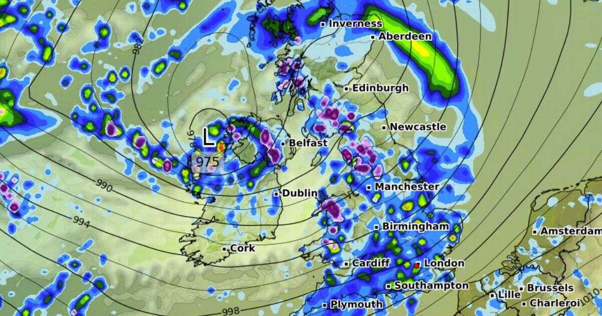 UK snow maps show 2 inch an hour storm will hit all Brits as exact date revealed