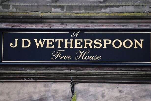 'Posh' Wetherspoons looks like something straight out of Netflix's Bridgerton