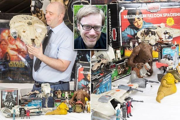 Stephen Merchant selling his huge Star Wars toys to raise money for a local school