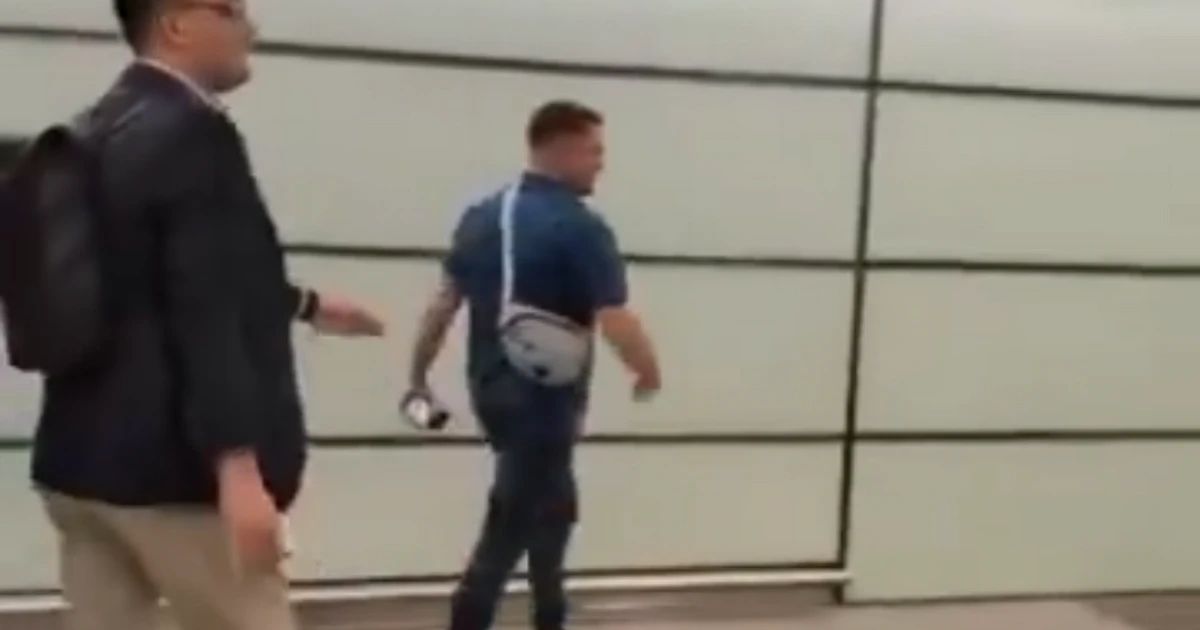 LiveTommy Robinson LIVE: Far-right activist seen agitated near 'unconscious man'