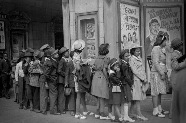 'Time traveller' in 1941 photo sparks frenzy as people convinced he's holding iPad