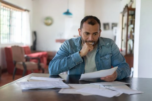 How much Universal Credit claimants are allowed in savings before cuts