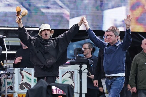 Oasis fan dies hours before Edinburgh gig after falling ill at hotel