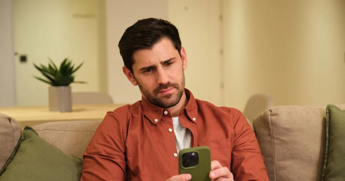 'I looked at girlfriend's internet history and it changed our entire relationship'