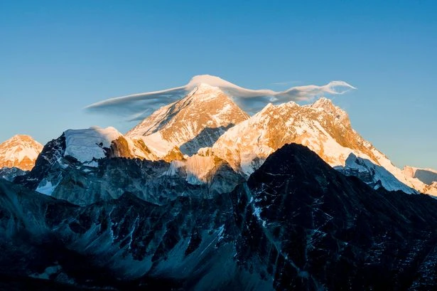 Mount Everest horror as around 1,000 trapped after major blizzard