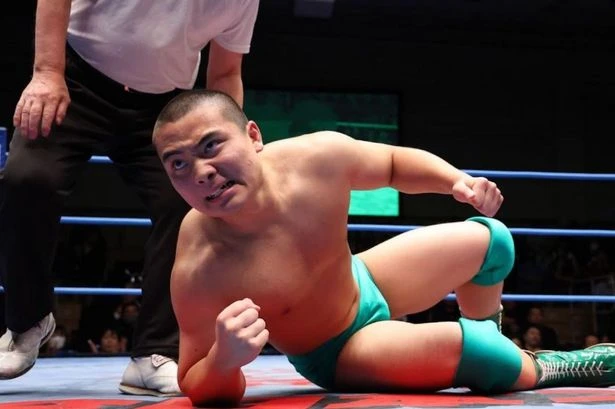 Wrestling star dies at age of 21 just months after being 'hit by tour bus'