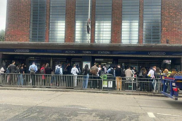 'Emergency' at London Tube station as passengers warned 'do not enter'