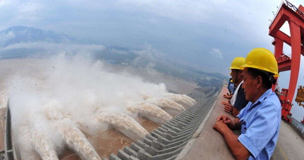 Mega-dam costing £110bn to build will stretch across 'Everest of rivers' and power 300m homes