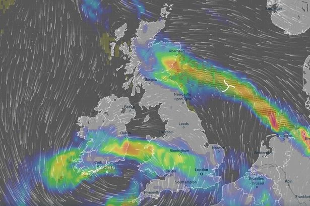 UK weather maps show weekend of thunderstorms as Met Office issue yellow weather warning
